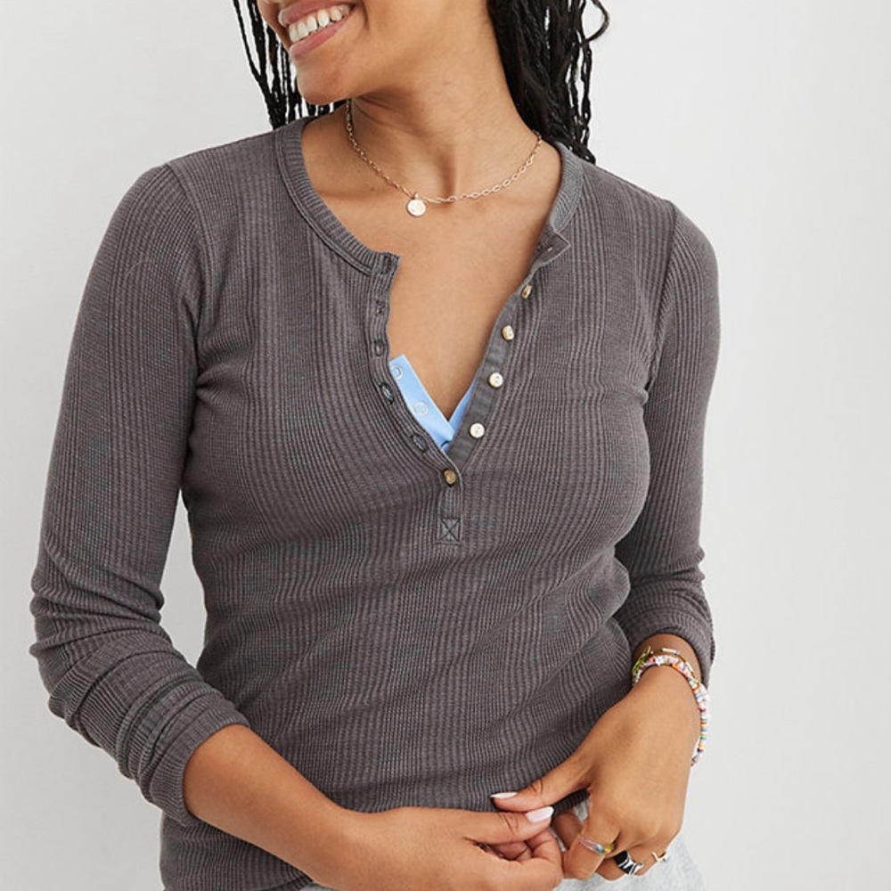 NWOT | AERIE BY AMERICAN EAGLE | GREY HENLEY LONG SLEEVE